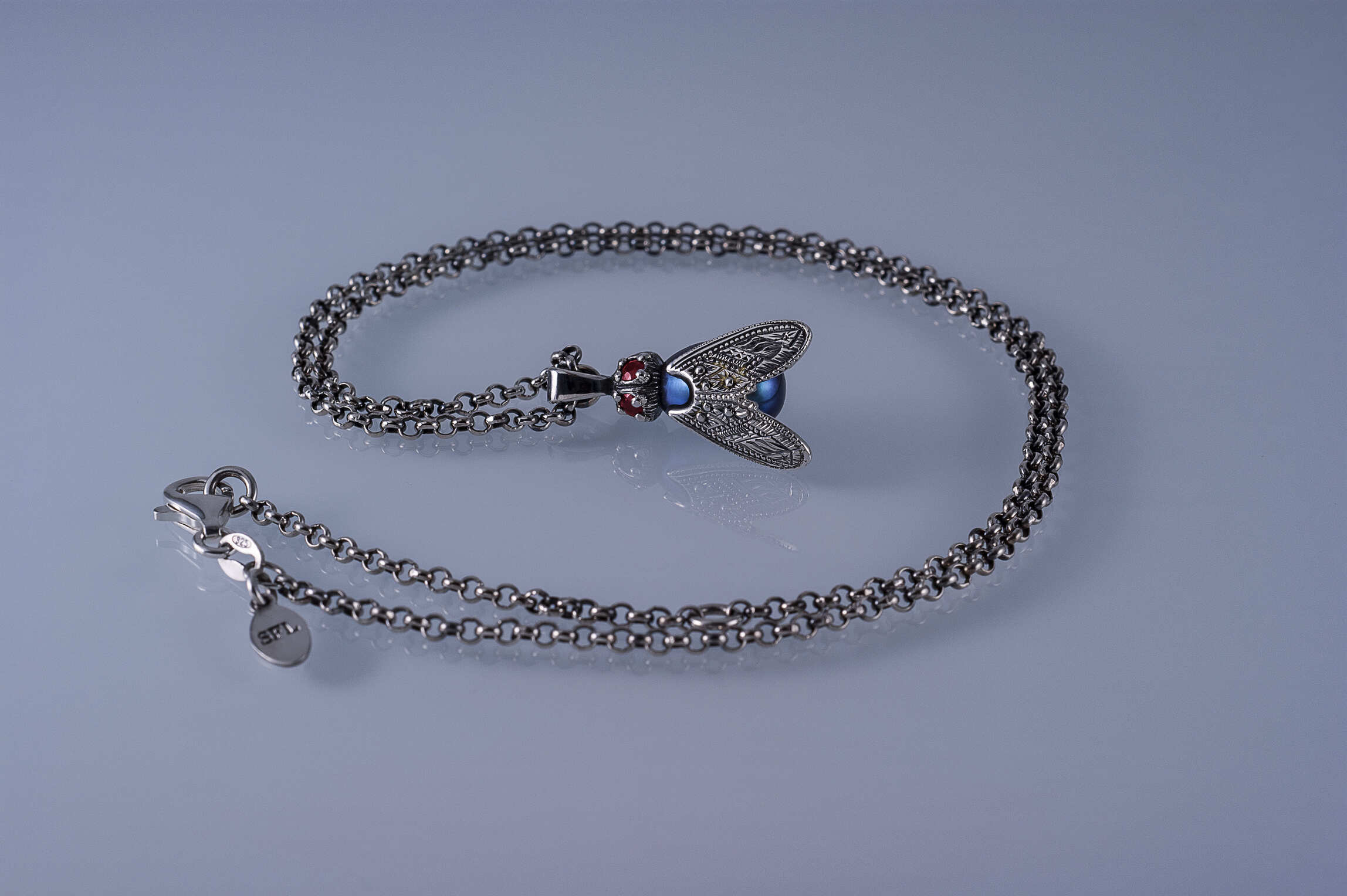 Bright Fly Necklace