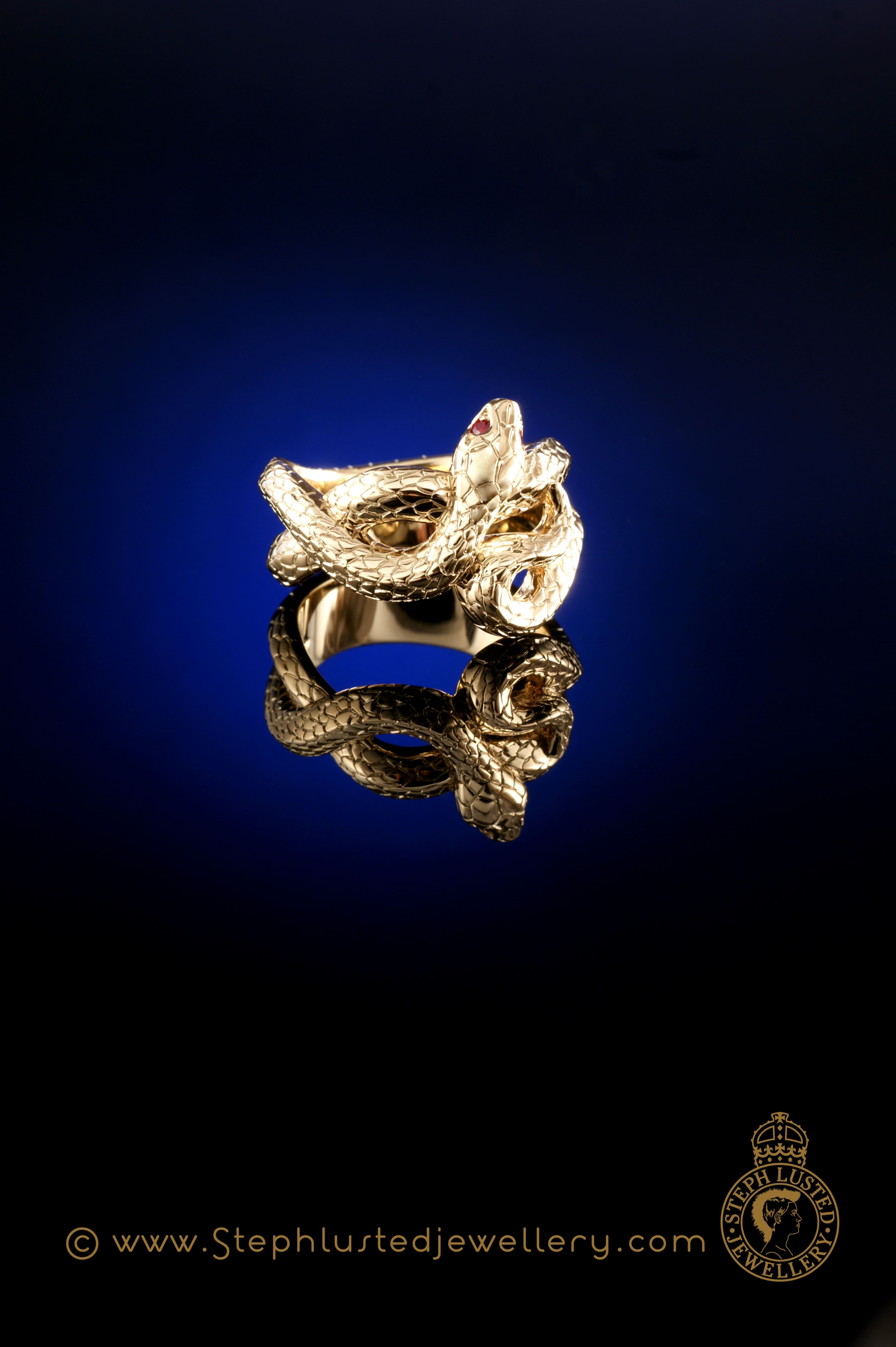 Twisted Snake Ring - Gold