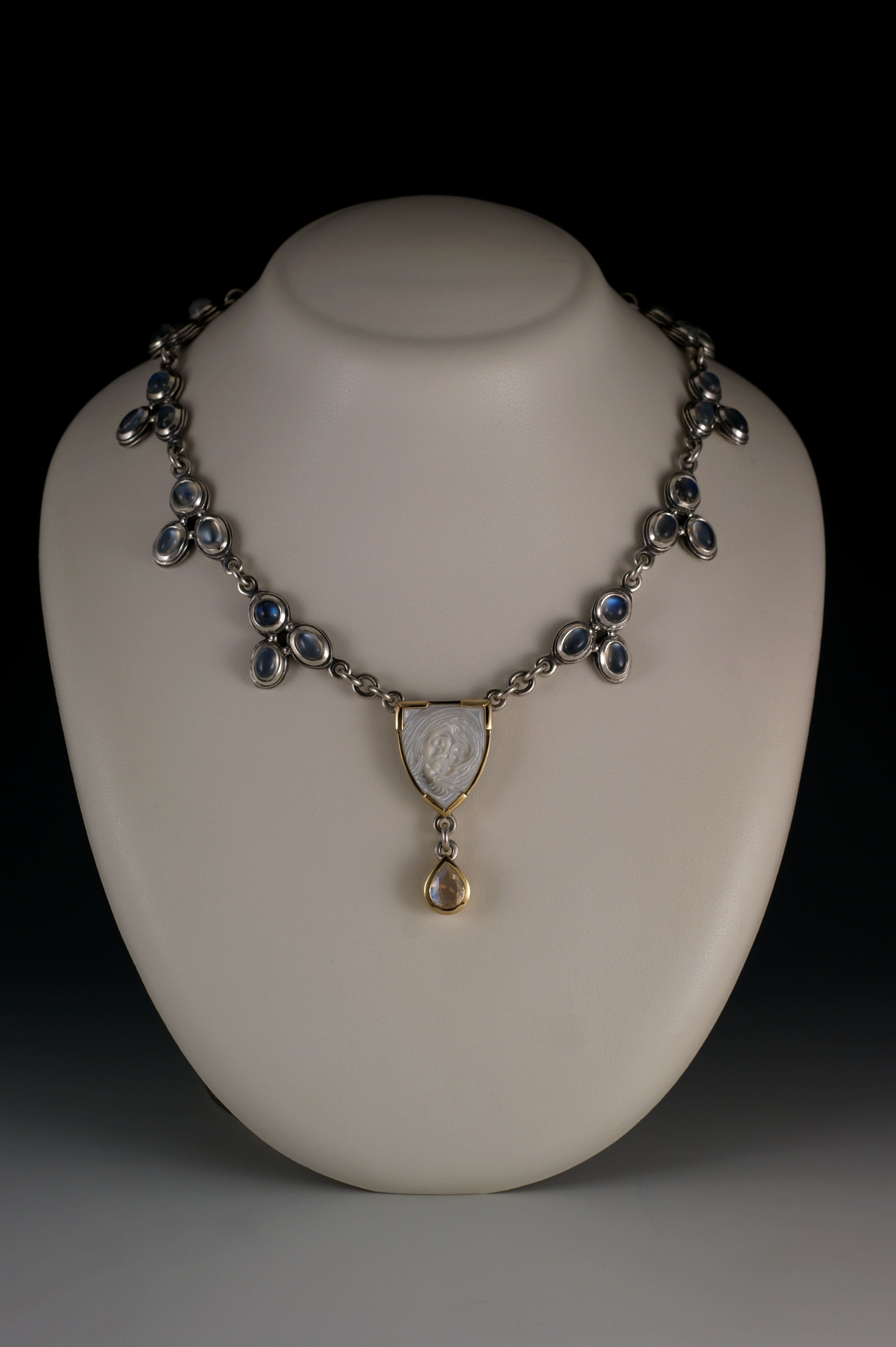 Luna Necklace