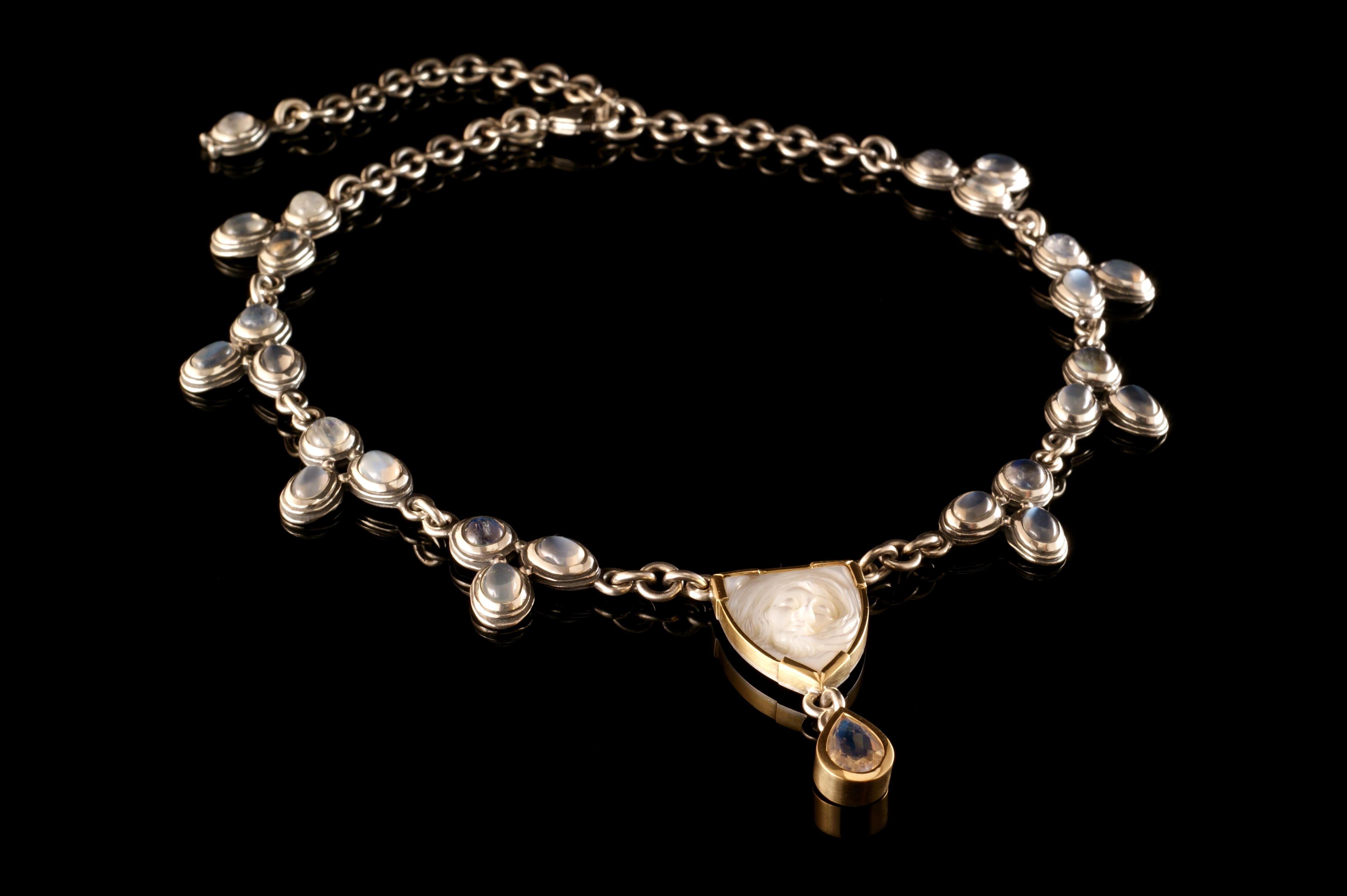 Luna Necklace