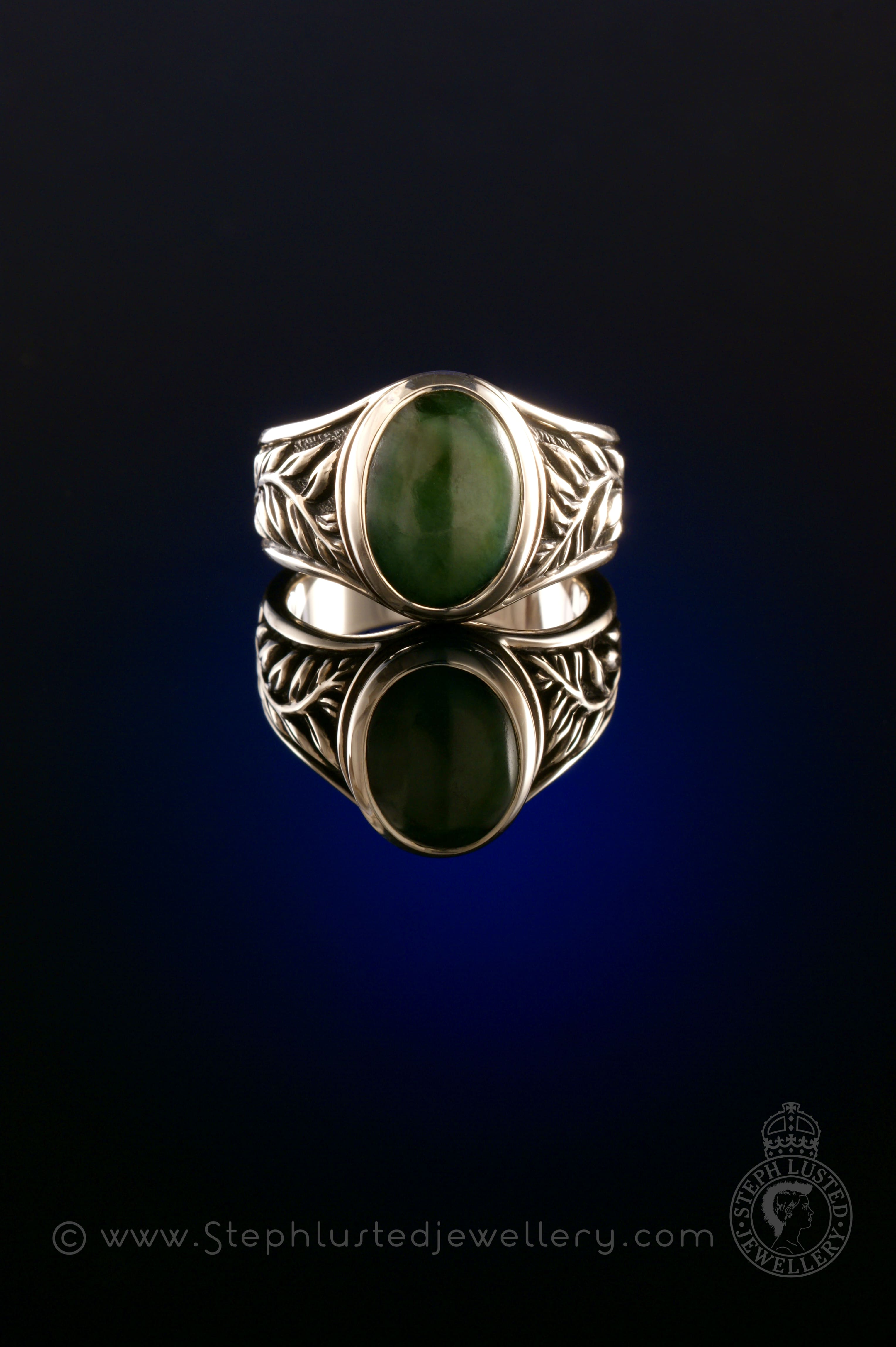 Oval Greenstone Fern Ring