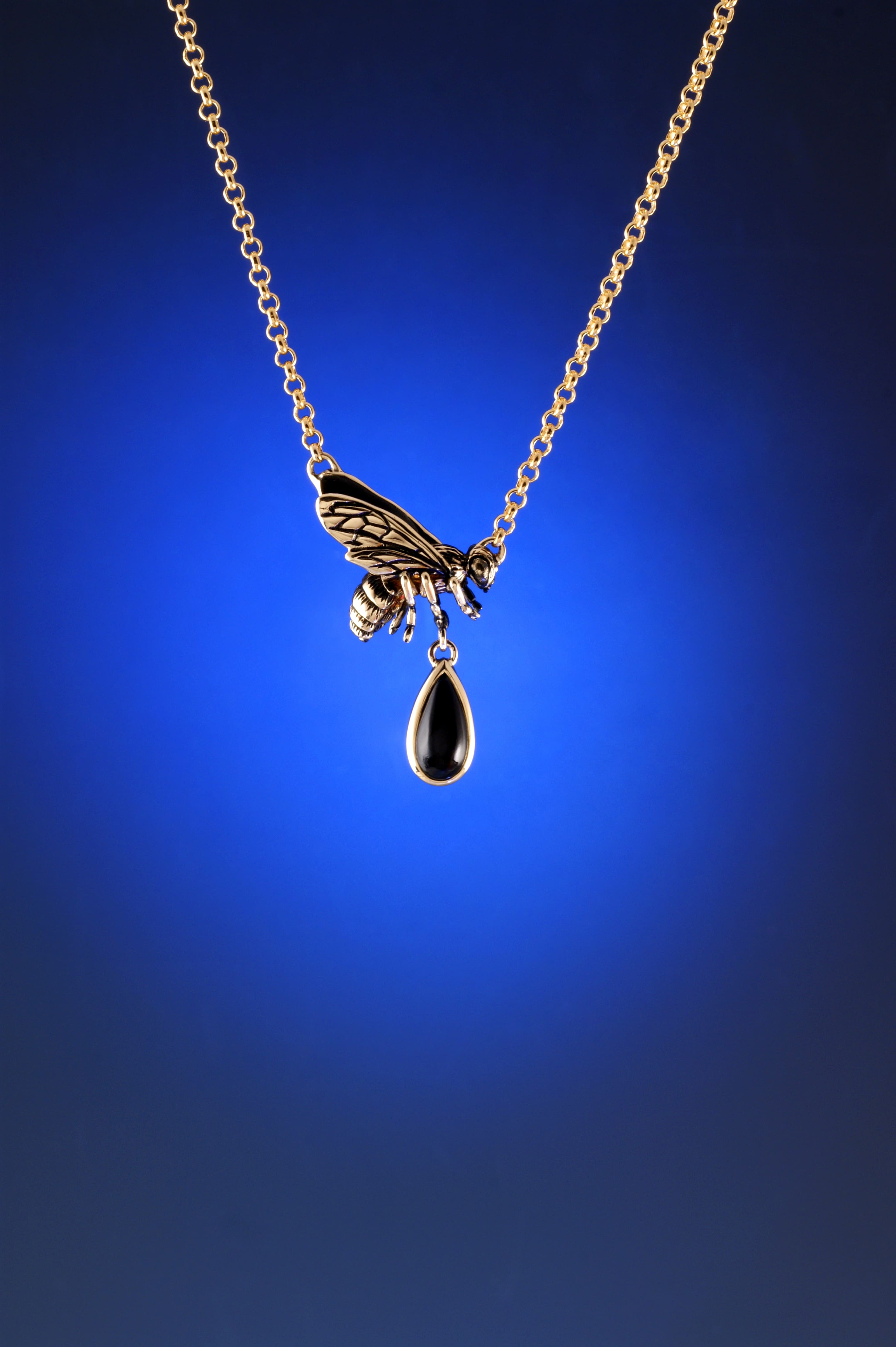 Honey bee Necklace - Onyx