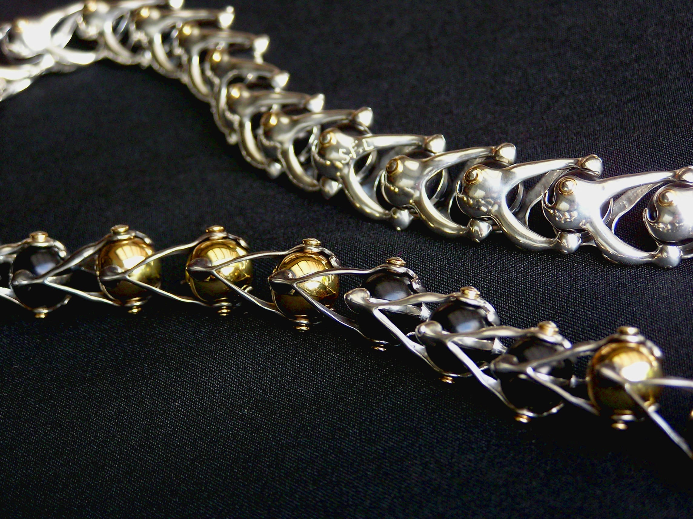 Articulated Necklace x5 Gold Balls