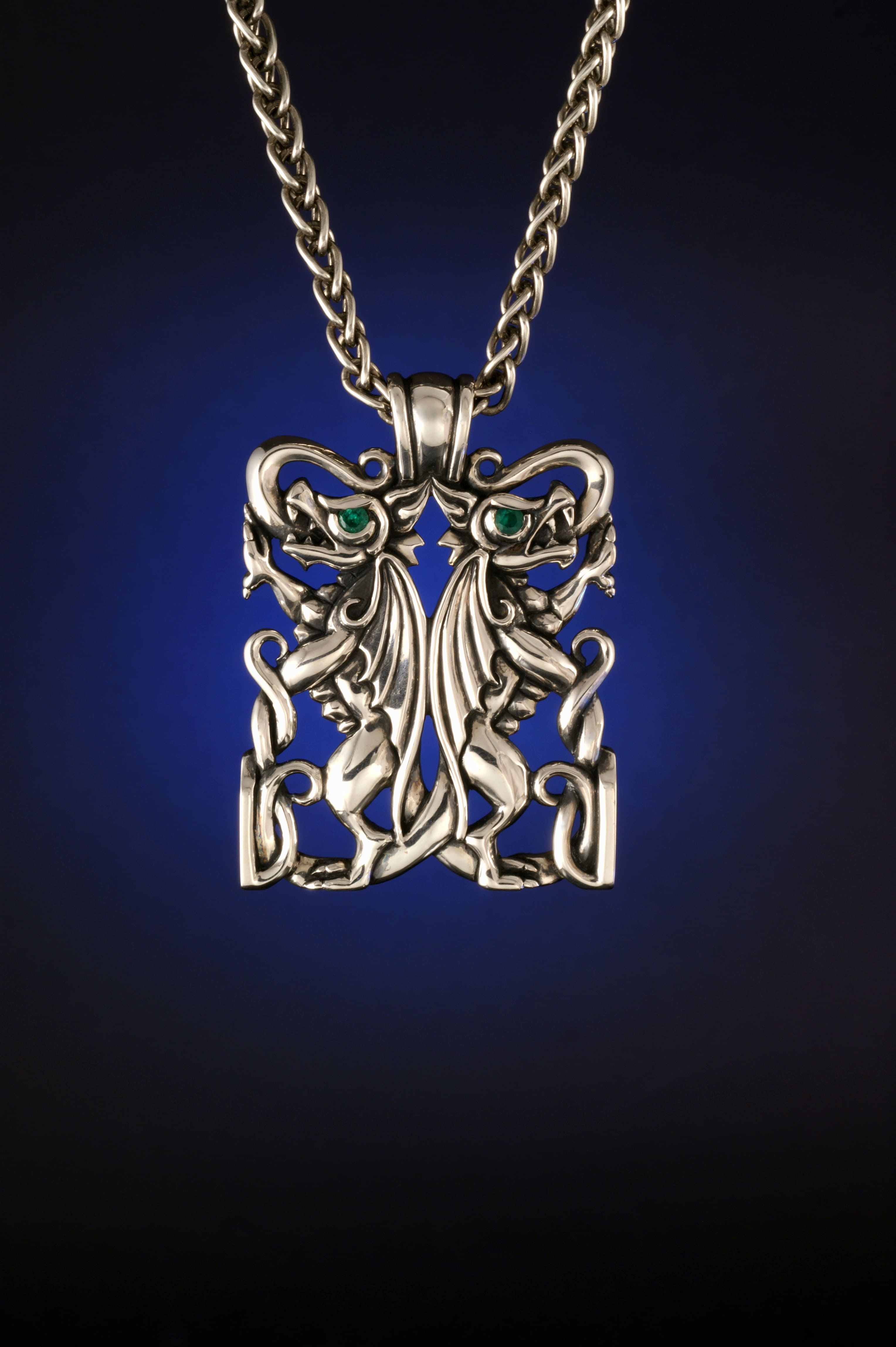 Double sale dragon pendant