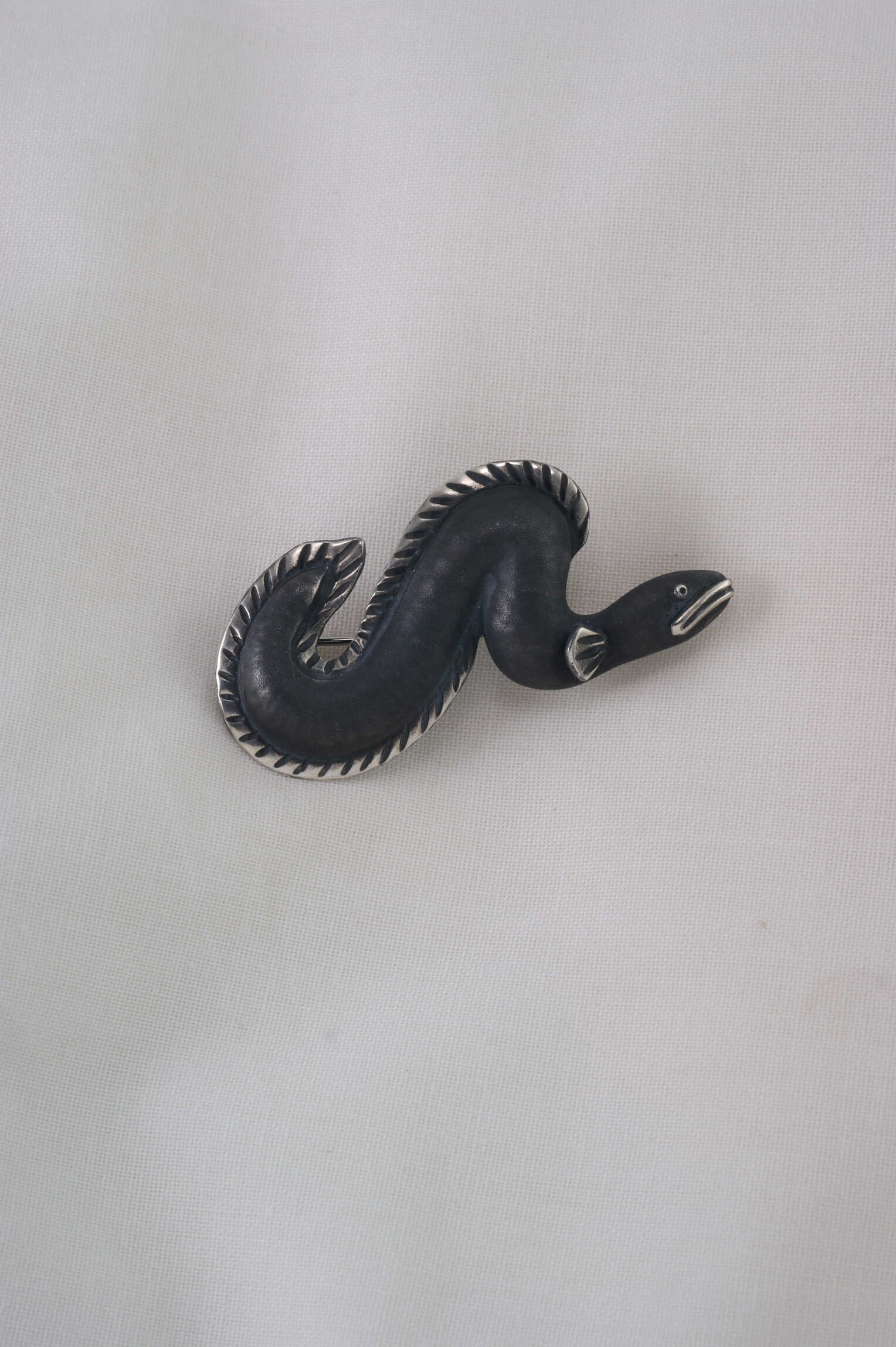 Travelling Waves East - Longfin Eel/Tuna