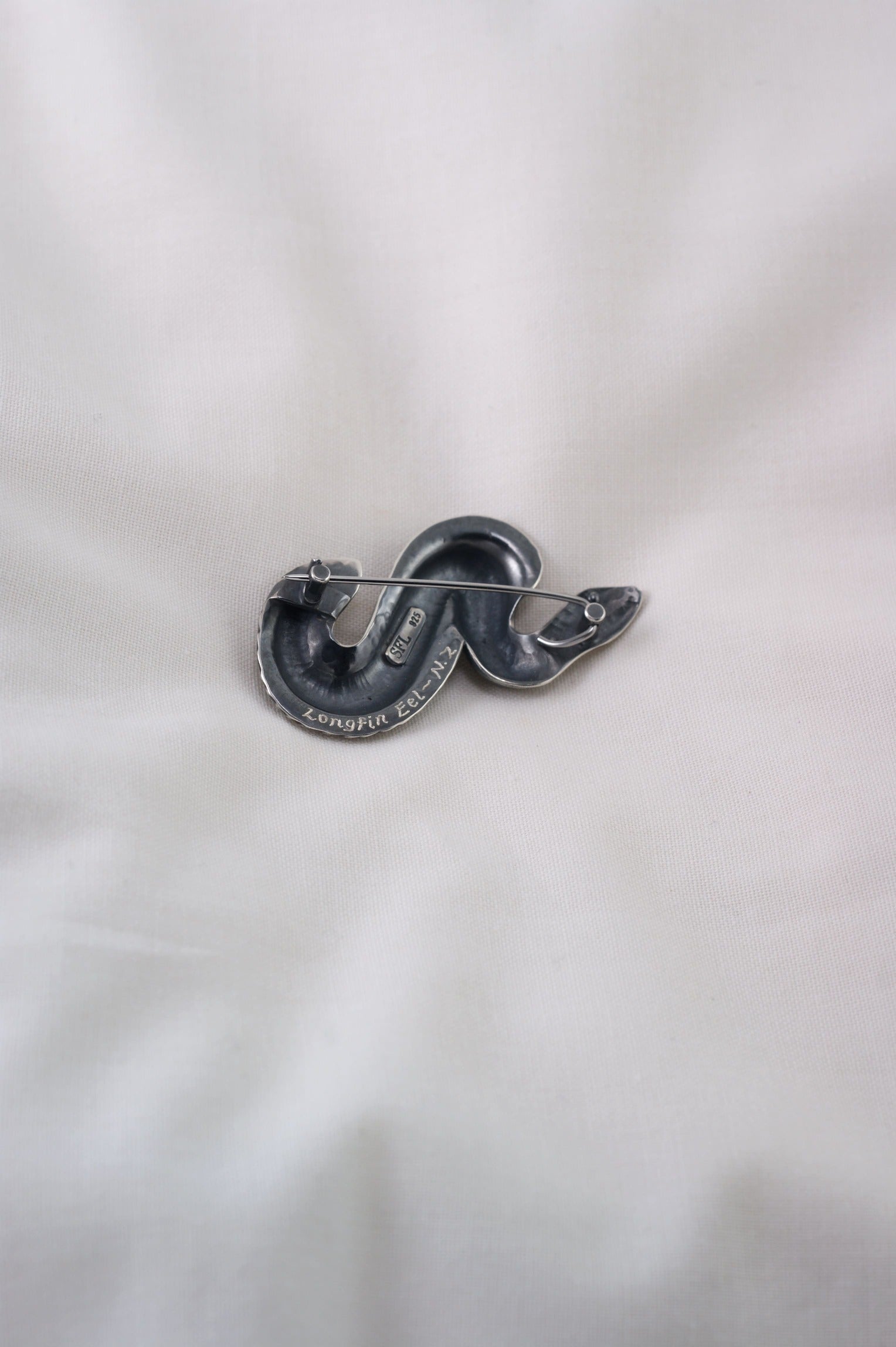 Travelling Waves West - Longfin Eel/Tuna
